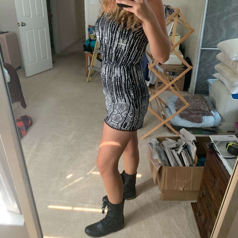 Mossimo Romper - Picture 7 of 9